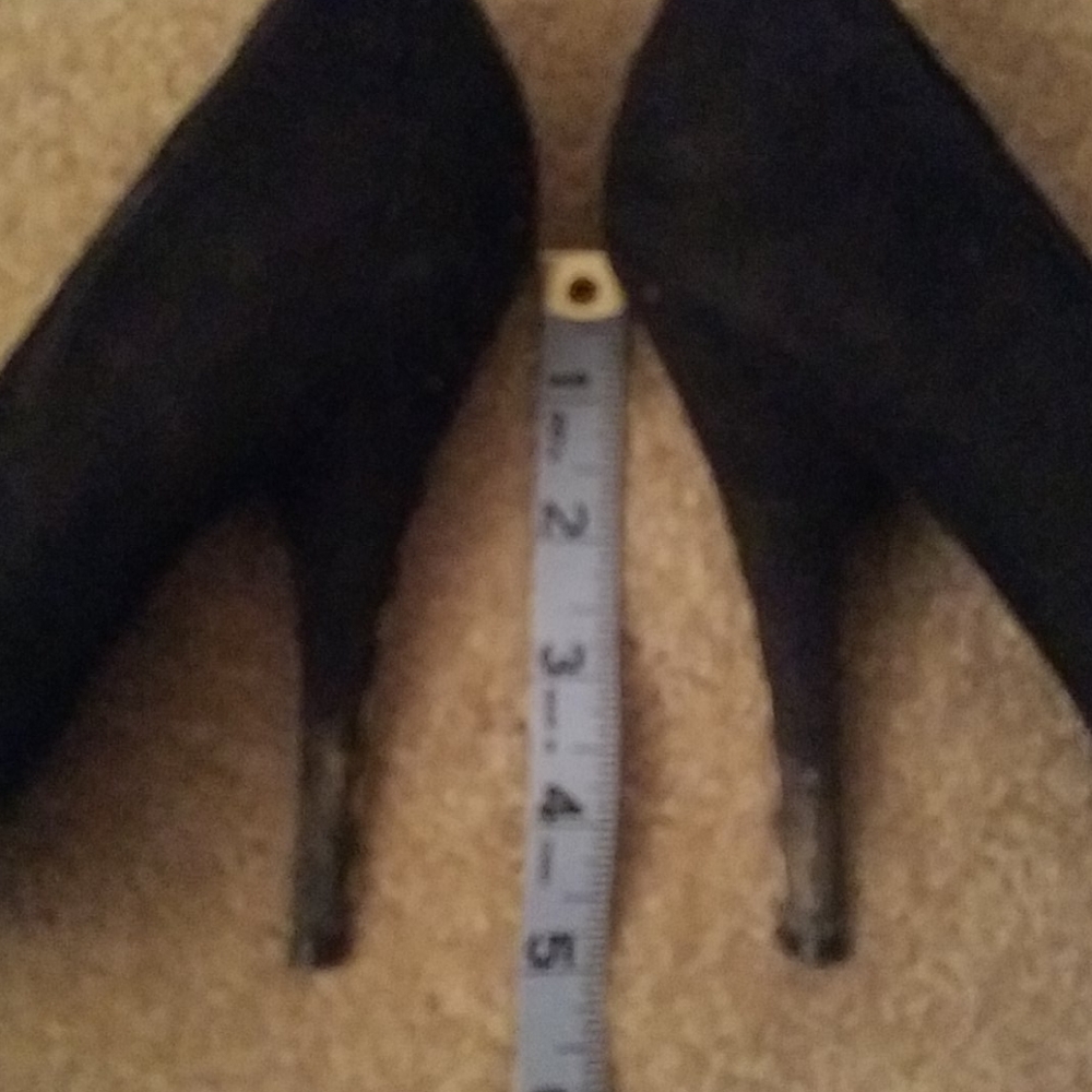 Shoes - Picture 4 of 4